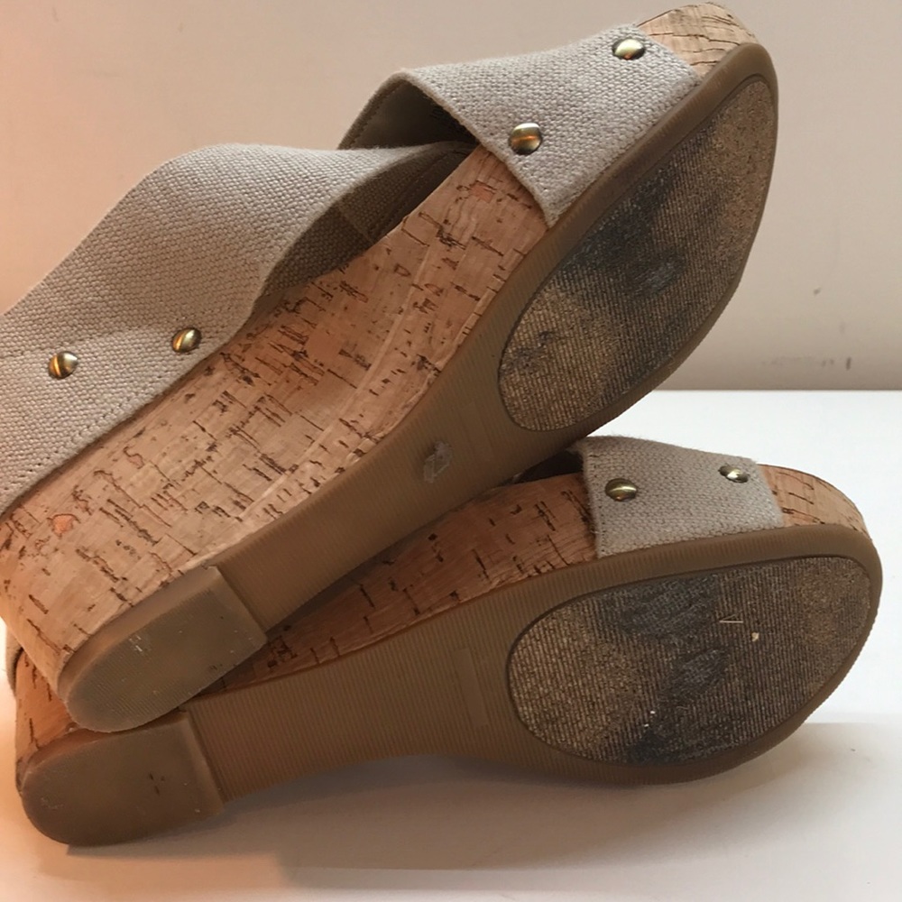 Lucky Brand Tan Platform Sandals Size 10 - Picture 8 of 8